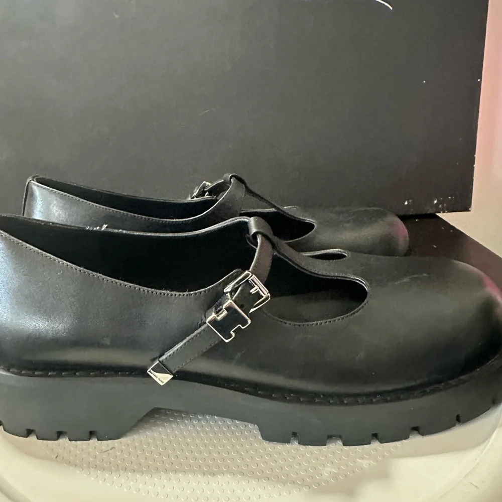 🆕Michael Kors Leather Darrington Mary Jane Shoes